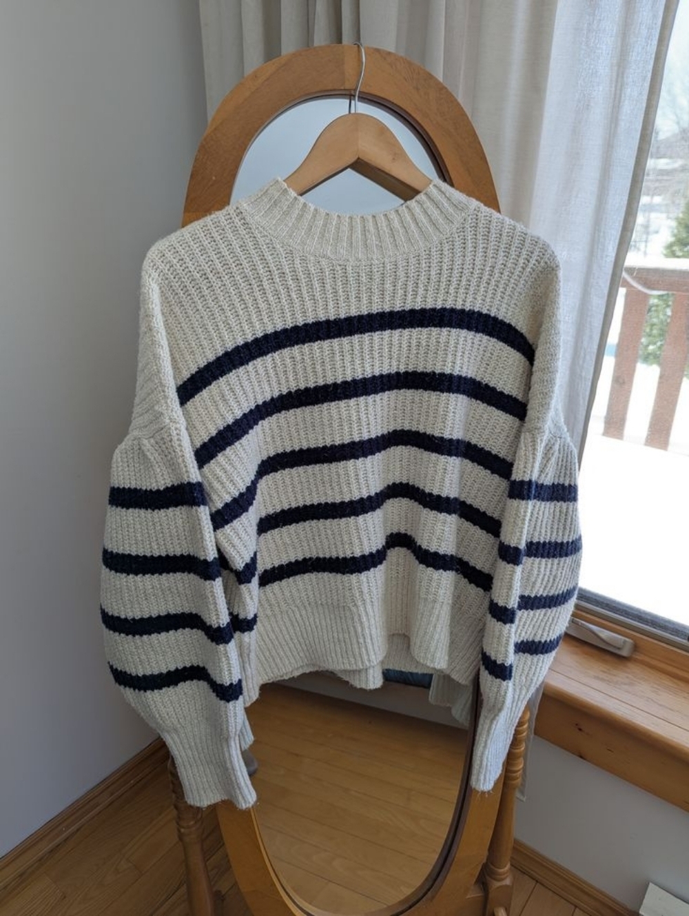 🍂 2/$15 - Old Navy - Cream and Blue Striped Sweater
